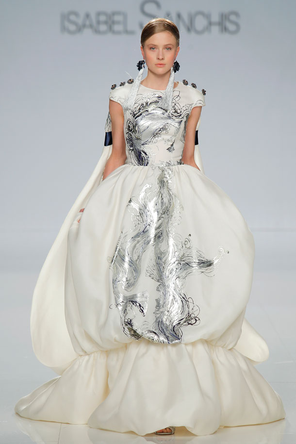 ilovebrides.pt Isabel Sanchis 2018 Barcelona Bridal Fashion Week 2017